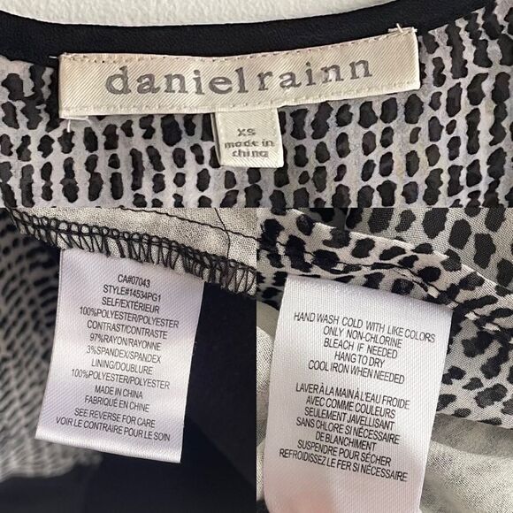 Daniel RAINN Black & White Short Sleeve Embellished Blouse XS - Picture 4 of 4